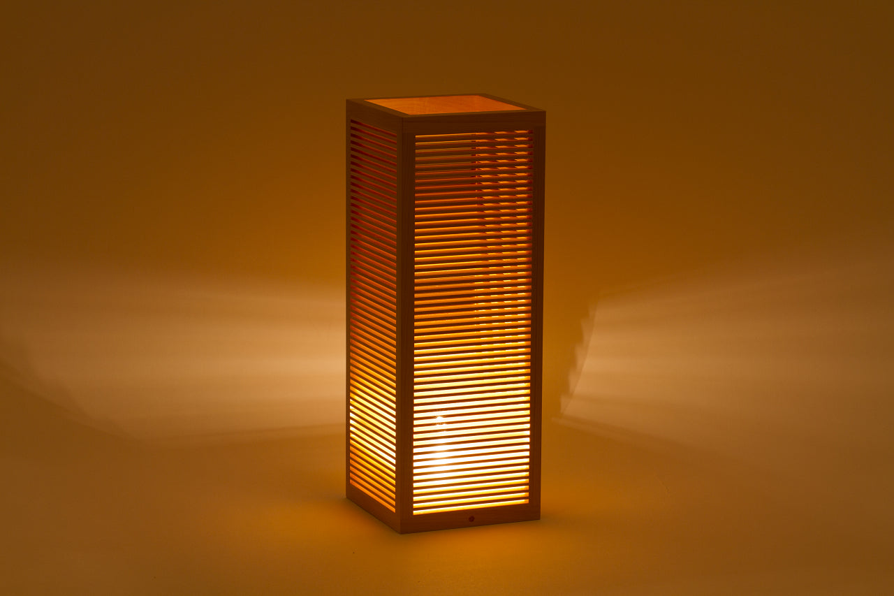 Kinoakari: Desk Lamp - Eminent SEK-36