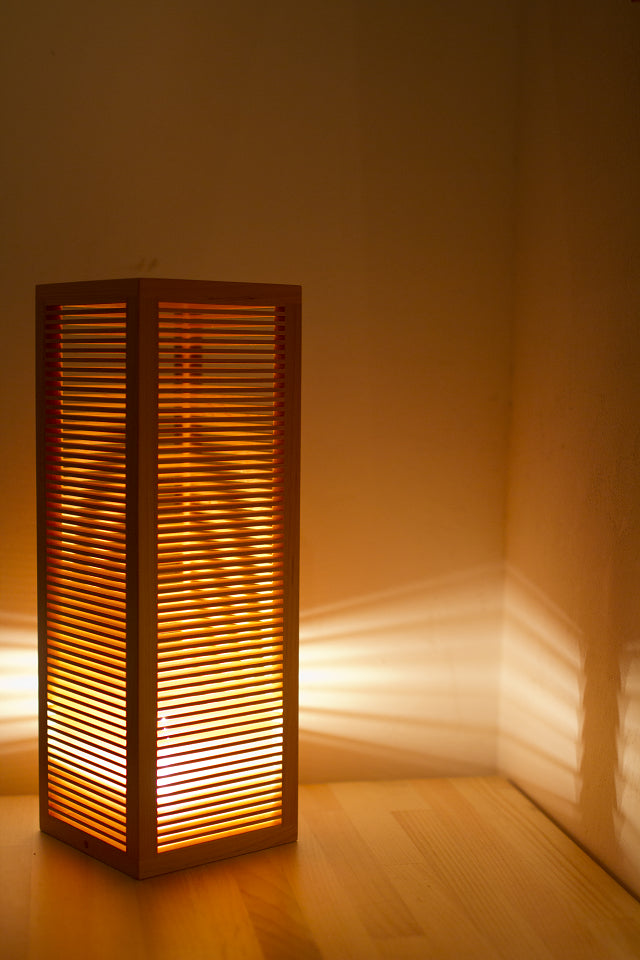 Kinoakari: Desk Lamp - Eminent SEK-36