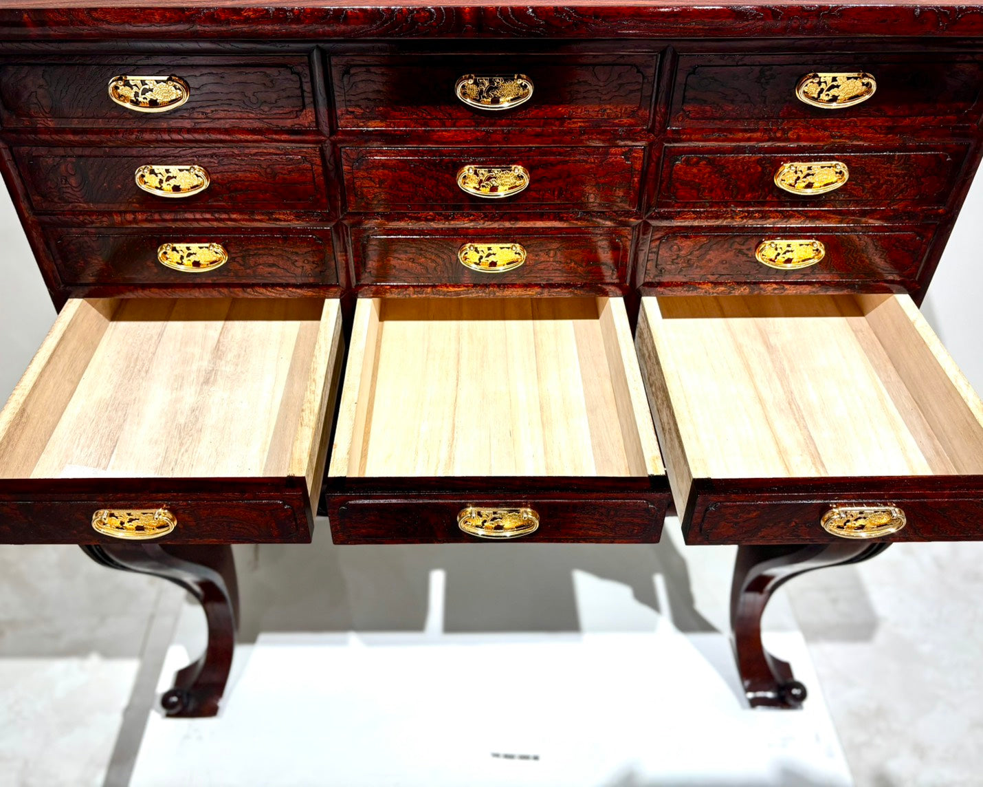 Sato Mokko: Solid Keyaki Fifteen-Drawer Chest with Cabriole Legs