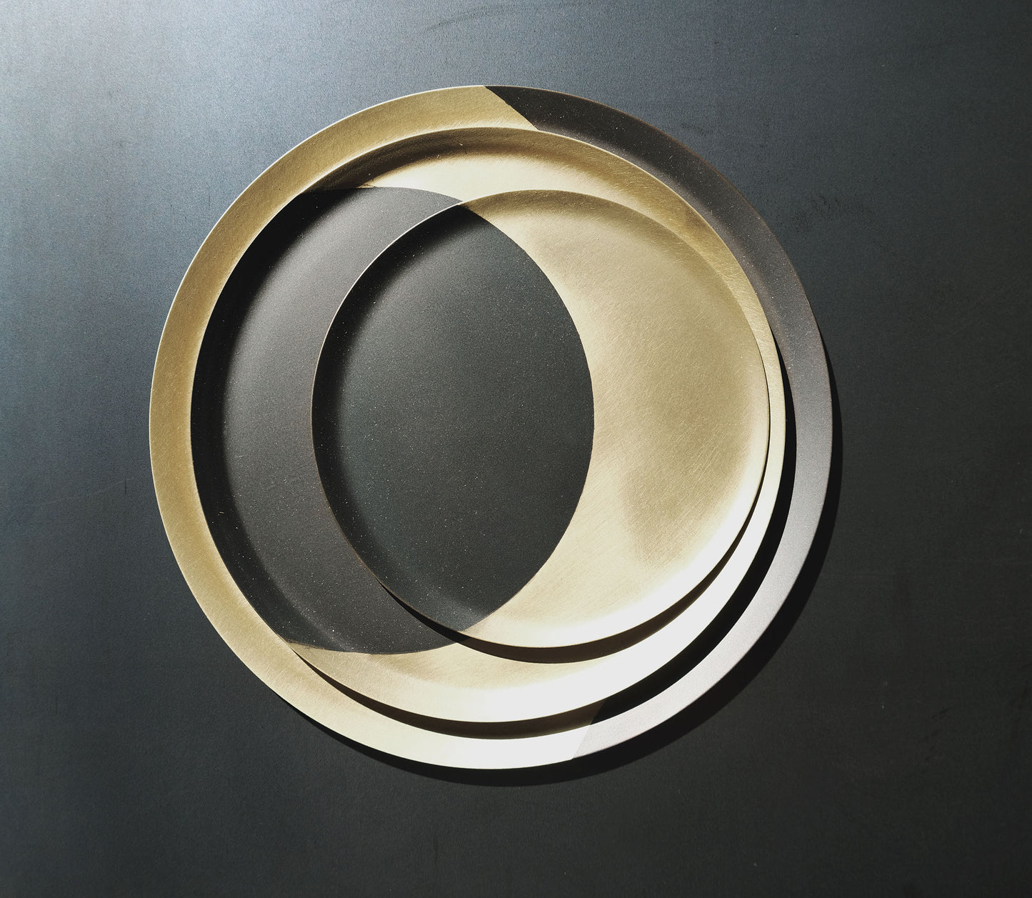 TOKIBRASS: MOON (S, M, L) — A Tray That Captures the Passage of Time