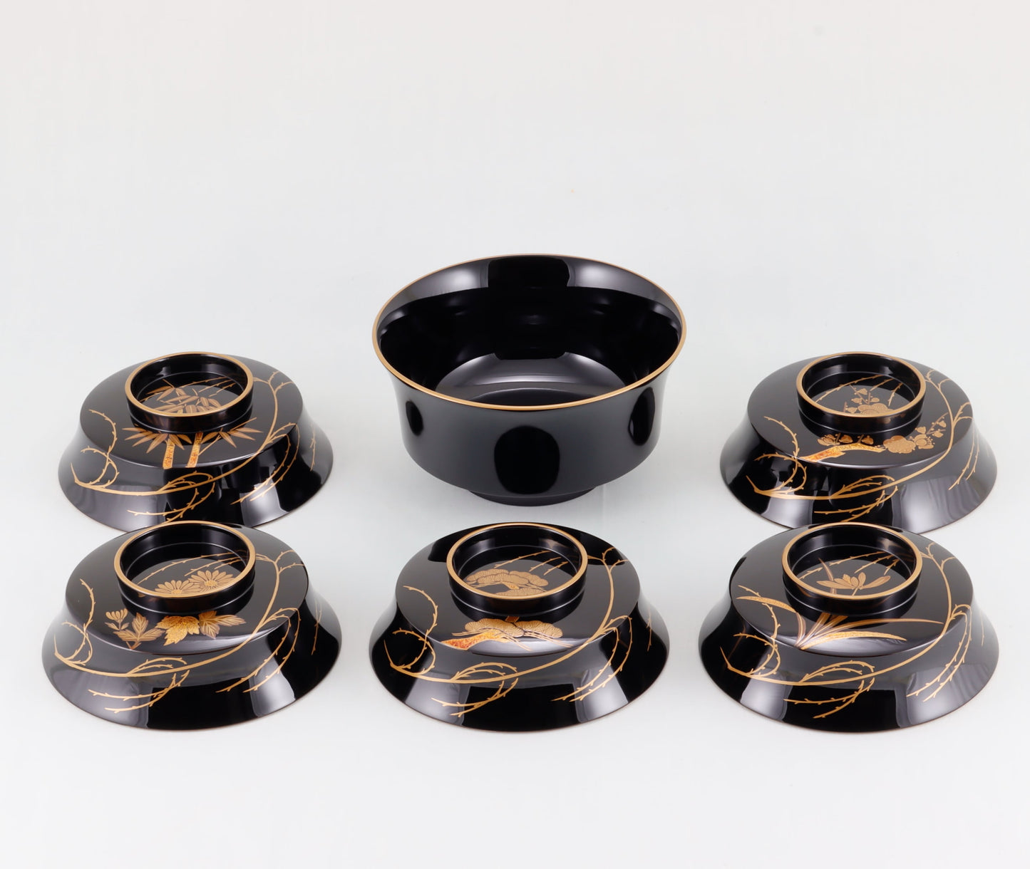 Kato Lacquerware: Wajima Lacquerware Square Nimono Bowl "Willow and Five Geese" Maki-e