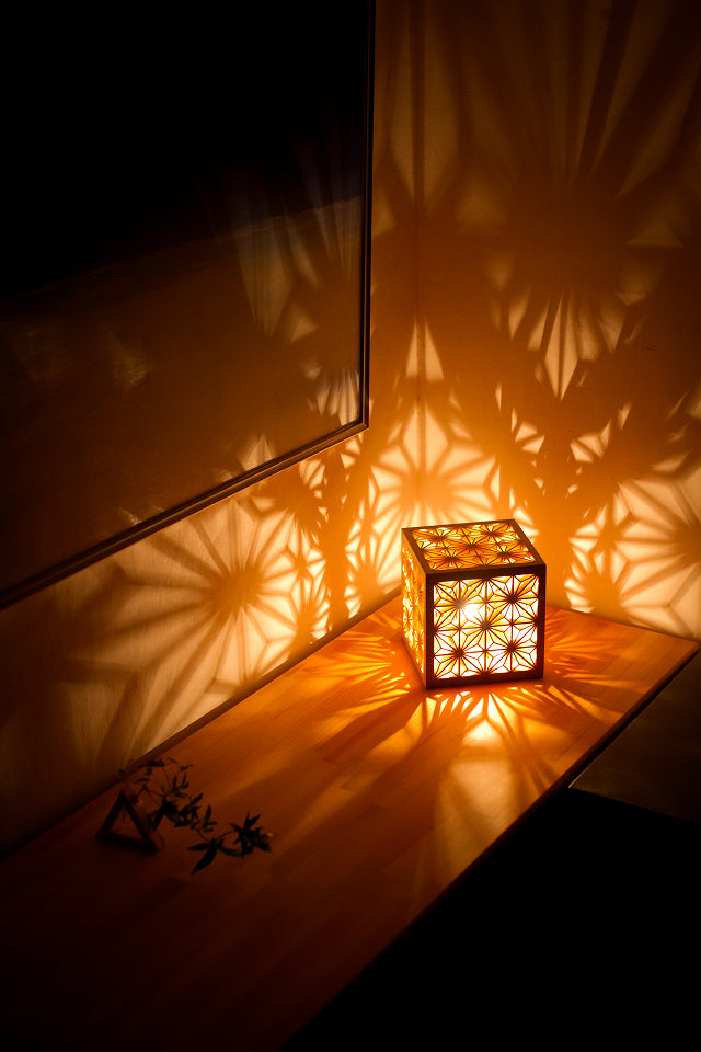 Kinoakari: Desk Lamp - Asanoha Cube D ASA-14