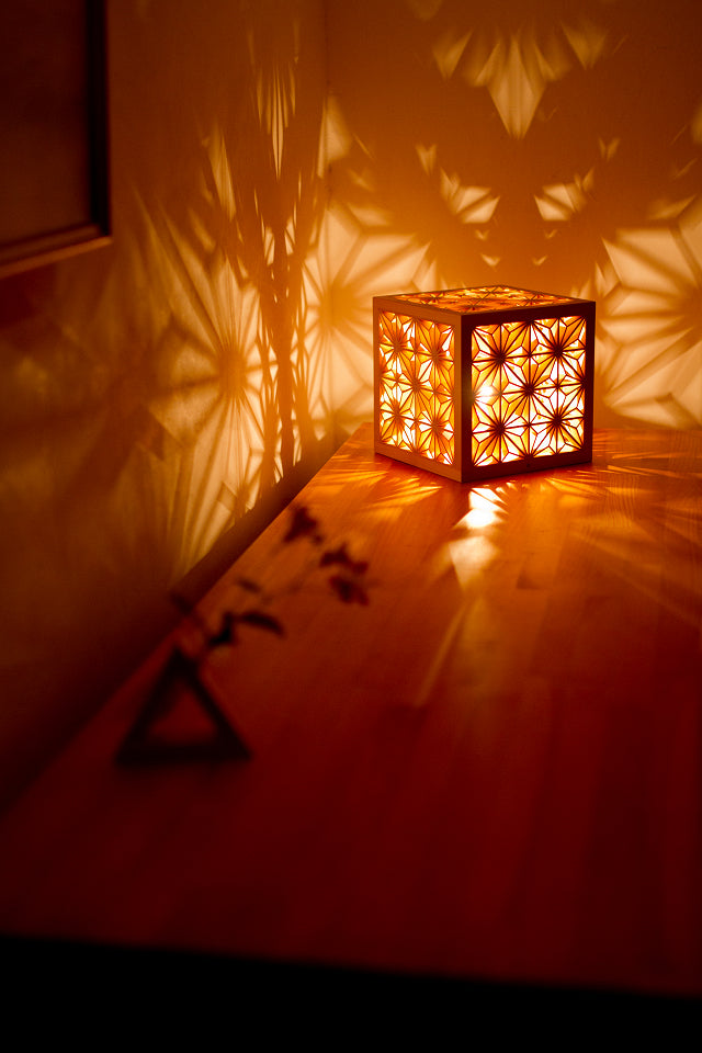 Kinoakari: Desk Lamp - Asanoha Cube D ASA-14