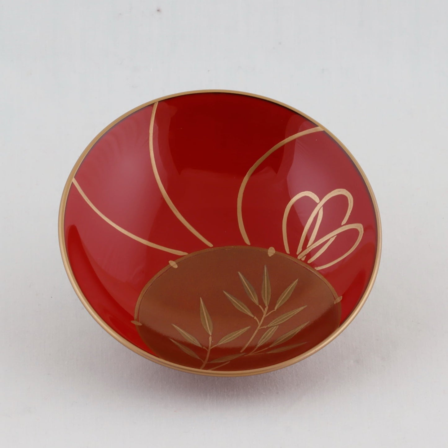 Kato Lacquerware: Wajima Lacquerware Toso Set – Small Footed Form with Tsuzumi Drum Maki-e