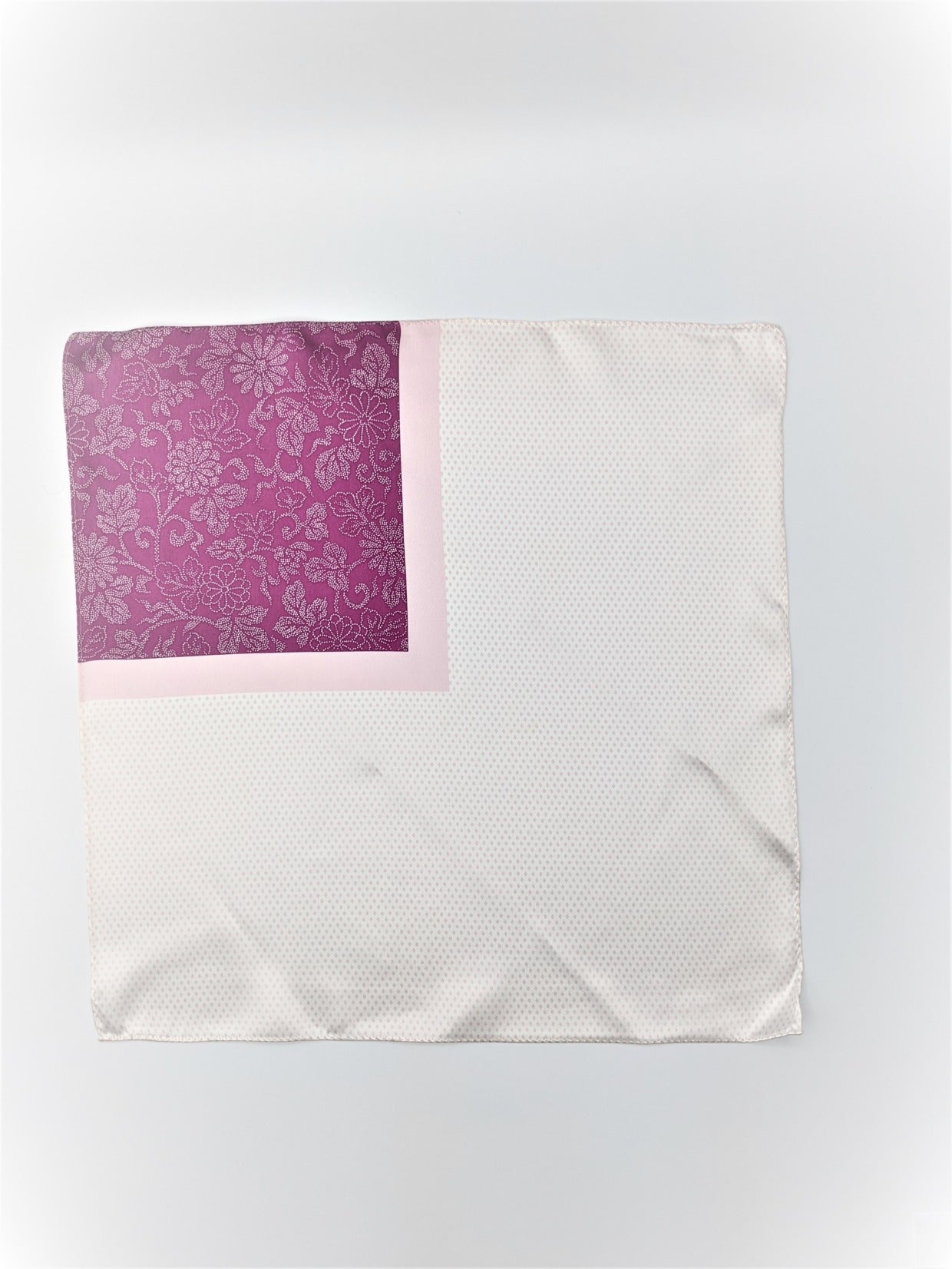 Tomita Sen Kogei: SARAKICHI – Hand-Dyed Pocket Square (Chrysanthemum & Arabesque / Ume Purple)