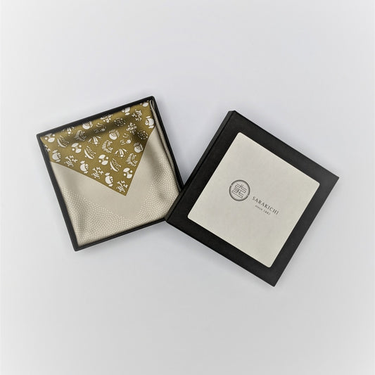 Tomita Sen Kogei: SARAKICHI – Pocket Square (Treasures / Rokōcha Brown)