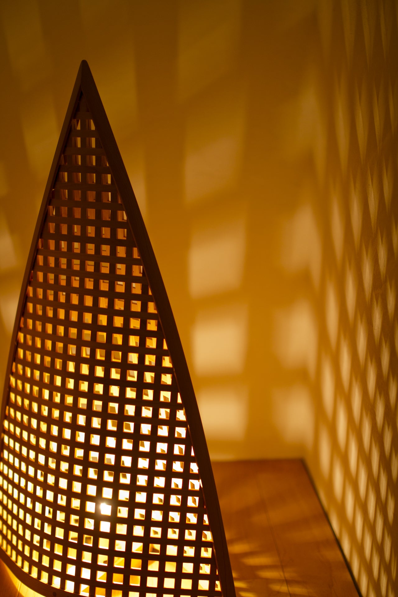 Kinoakari: Floor Lamp – Eye Small EYE-60