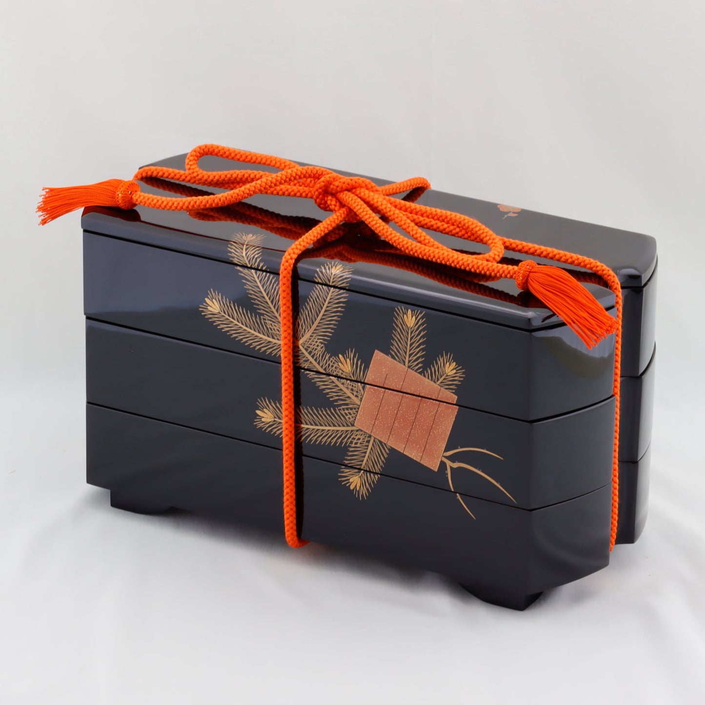 Kato Lacquerware: Wajima Lacquerware Musubi Jubako Tiered Box — Black Exterior and Vermilion Interior Lacquer Finish
