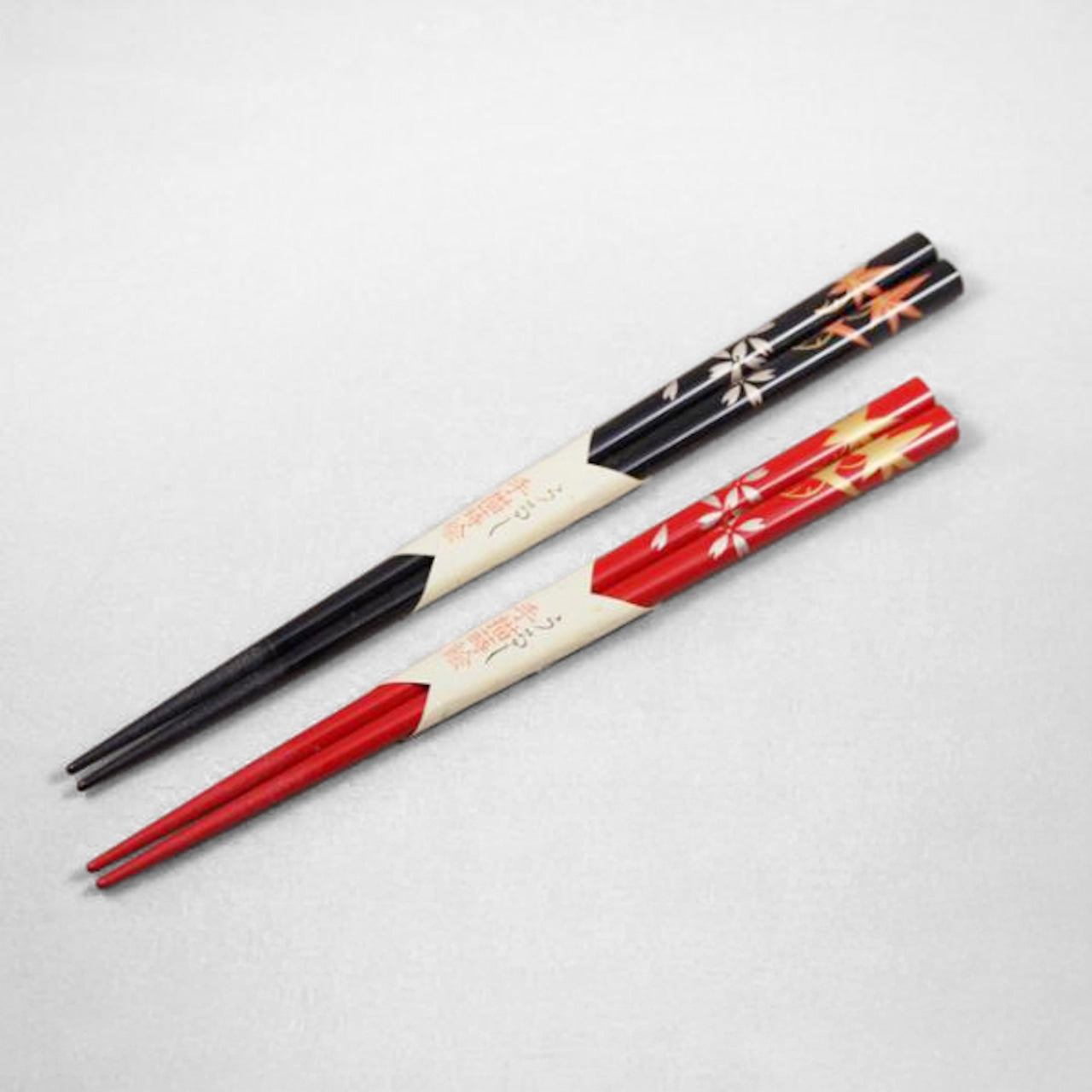 Shioyasu Shikki: Wajima Lacquerware Pair of Chopsticks for Couples “Spring and Autumn” Maki-e Design