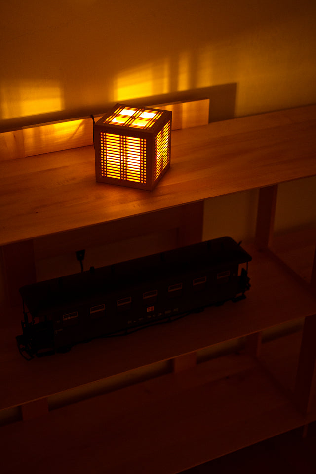 Kinoakari: Desk Lamp - Light Box 1 HIK-1