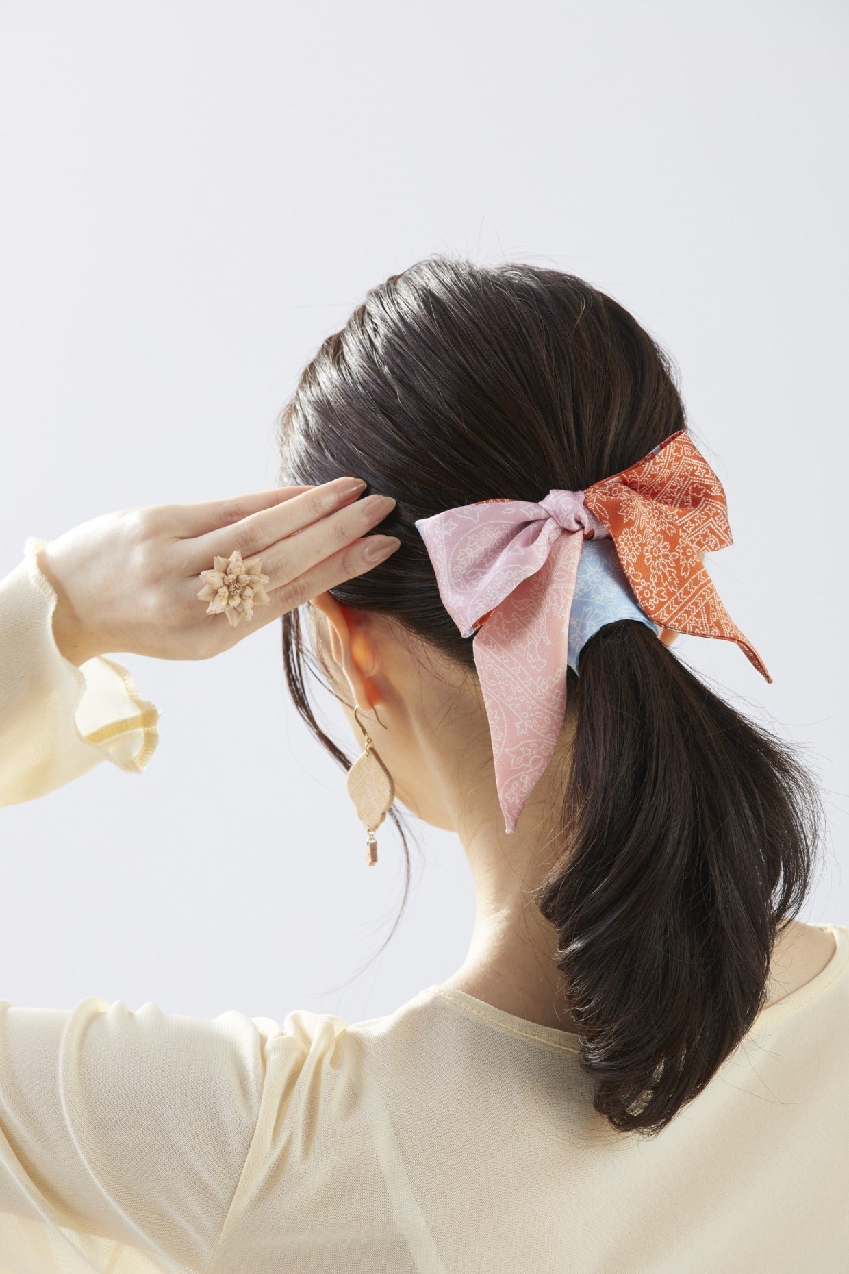Tomita Sen Kogei: SARAKICHI – Komon Scarf (Sarasa)