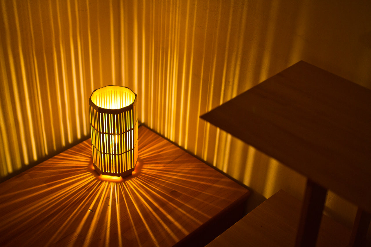 Kinoakari: Desk Lamp – Radiance KAG-23
