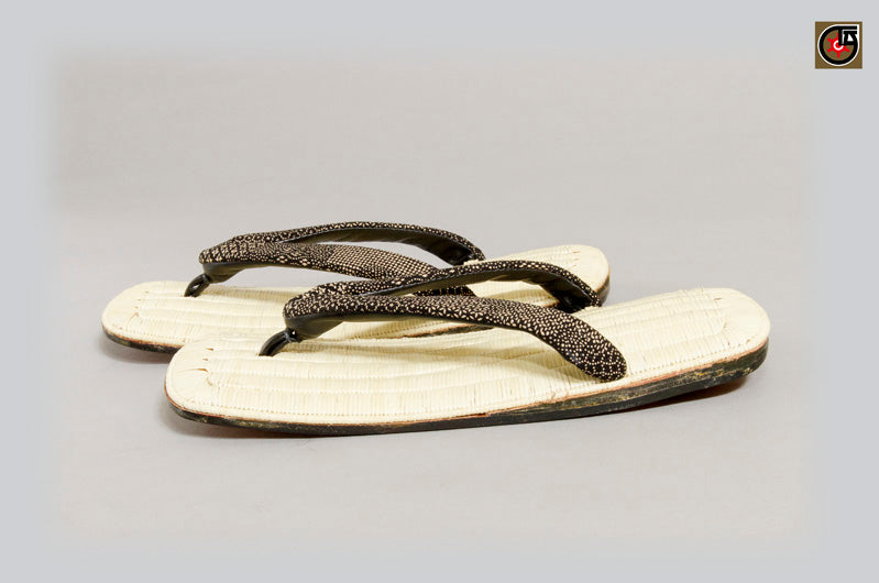 Kiuchi Tohzai: Rattan Setta – KT-B20