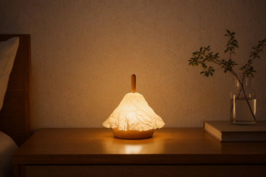 Sangenshi Kikuoka: Shami Lantern Portable Lamp – Red Oak x Plain Leather (kangaroo)