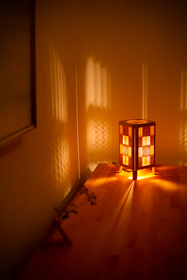 Kinoakari: Desk Lamp – Purple Flash SHI-23