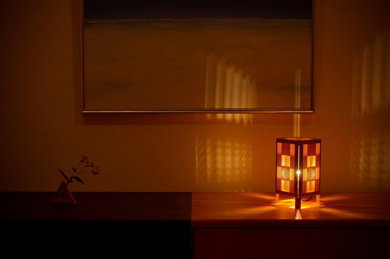Kinoakari: Desk Lamp – Purple Flash SHI-23