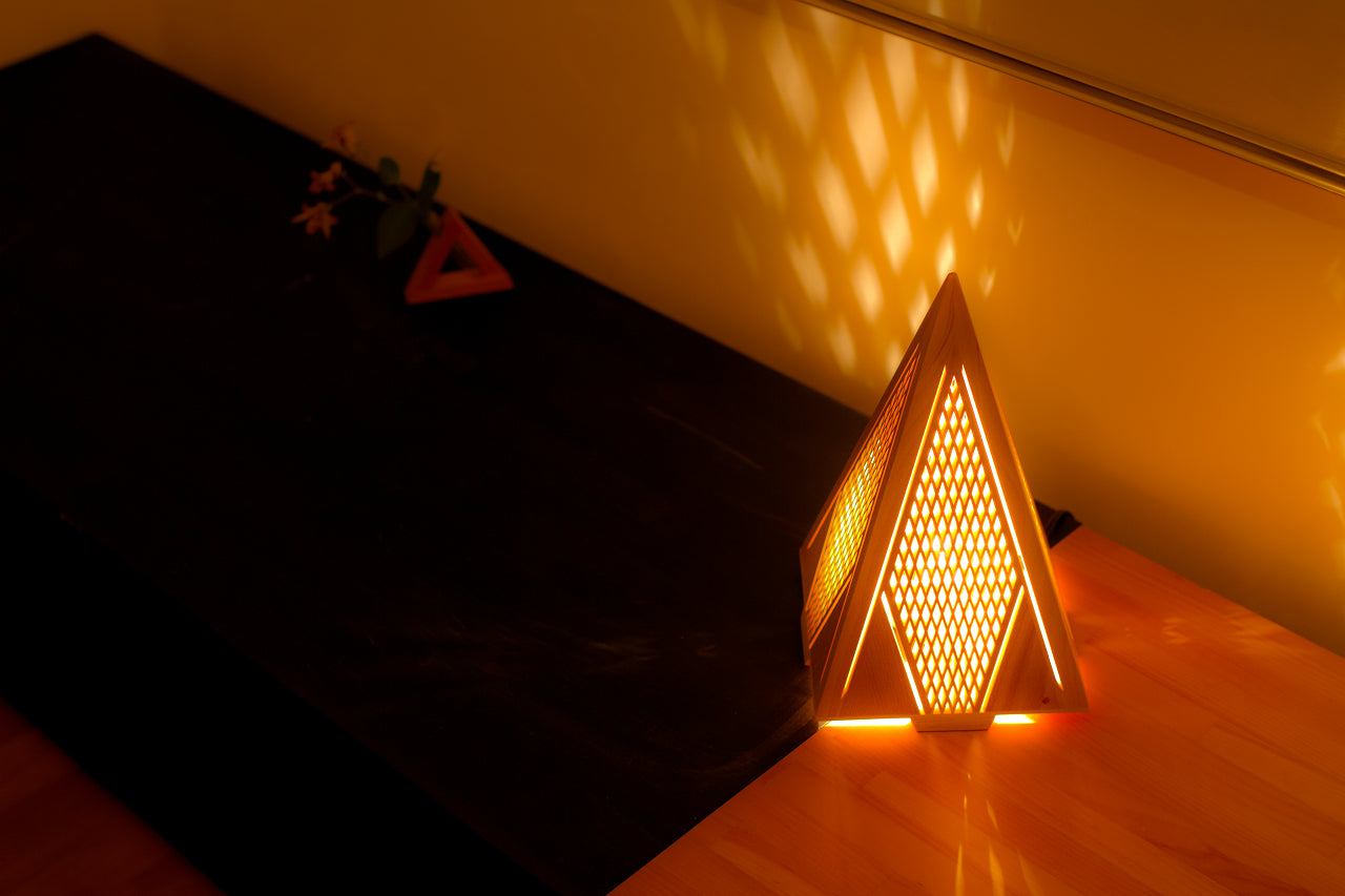 Kinoakari: Desk Lamp – Soar SHO-29
