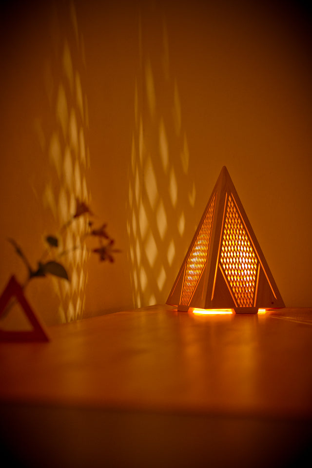 Kinoakari: Desk Lamp – Soar SHO-29