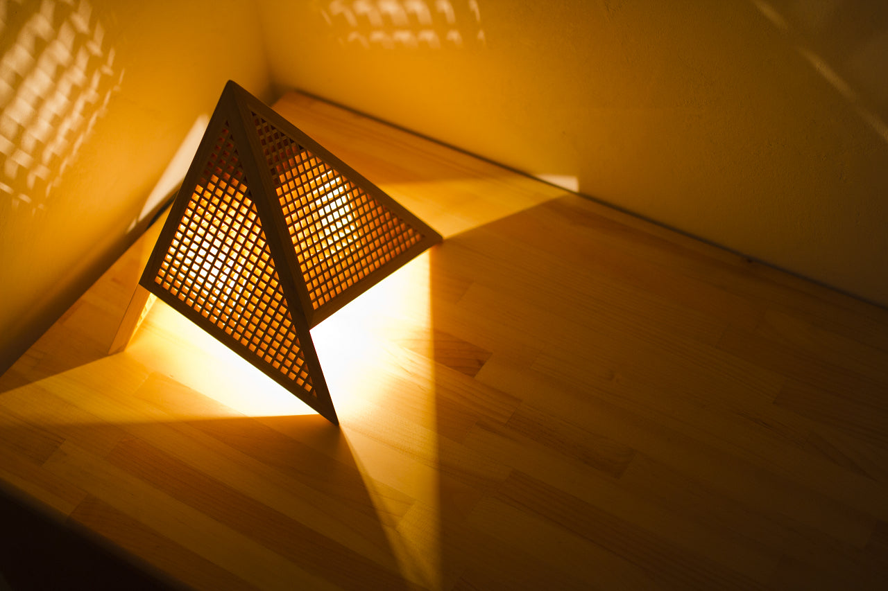 Kinoakari: Desk Lamp – Soft Landing Small SOF-25