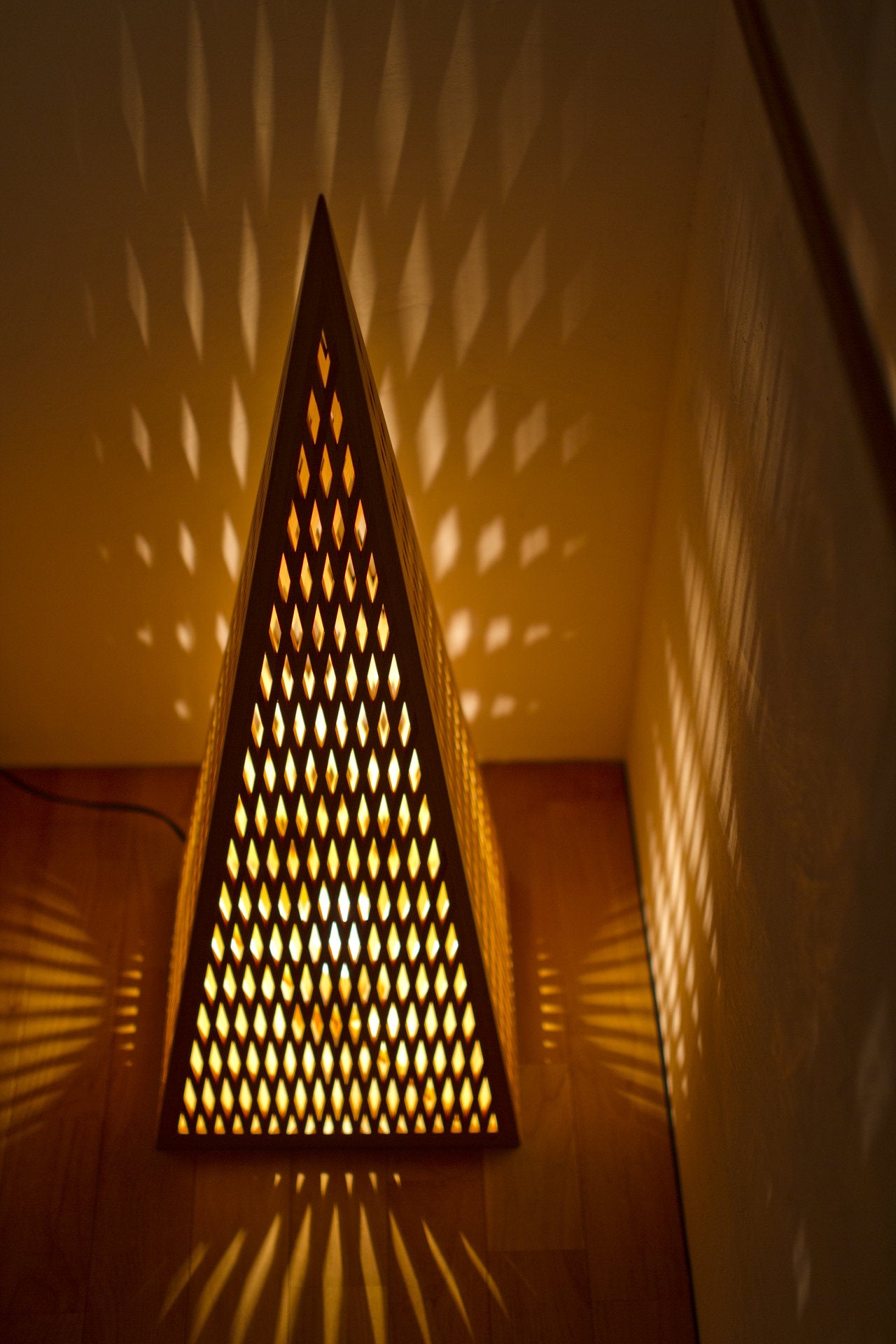 Kinoakari: Floor Lamp – Spire Large SPI-78