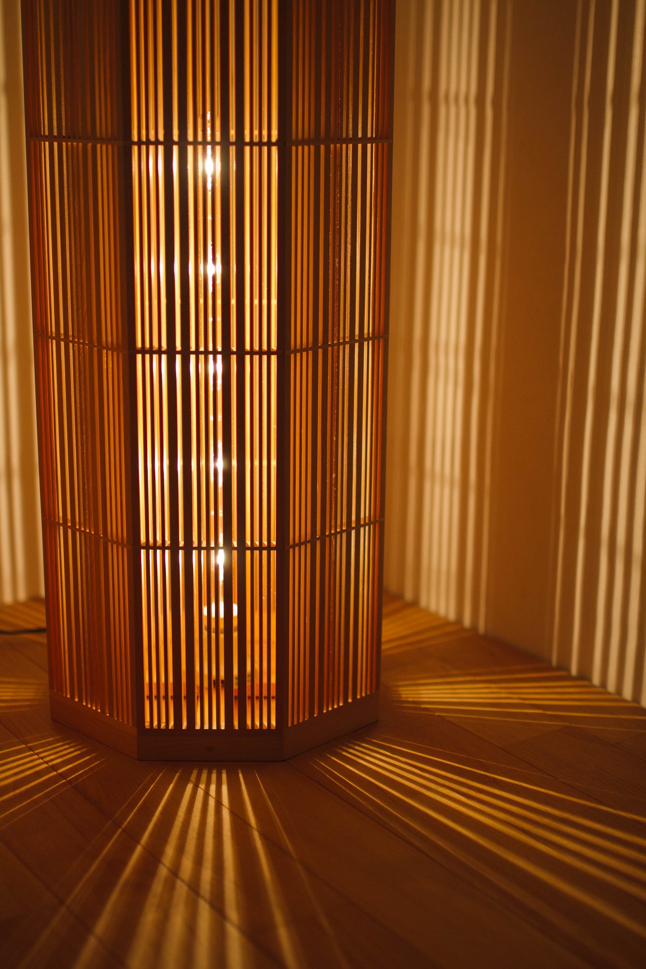 Kinoakari: Floor Lamp - Waterfall Large TAK-120