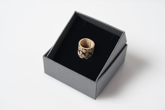 Tomita Sen Kogei: Scarf Ring (Flying Cranes)