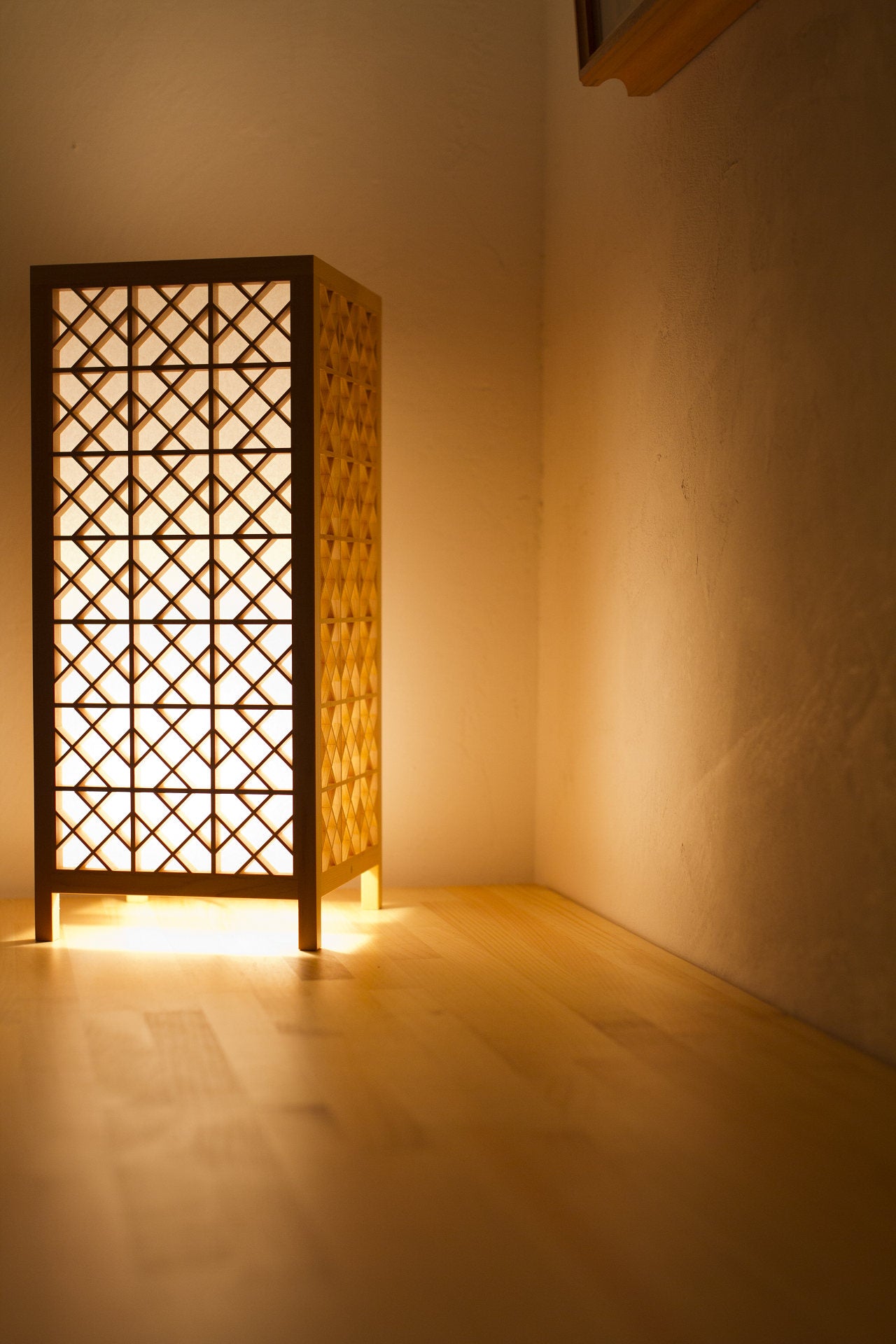 Kinoakari: Floor Lamp – Wamasu Large WA-MAS