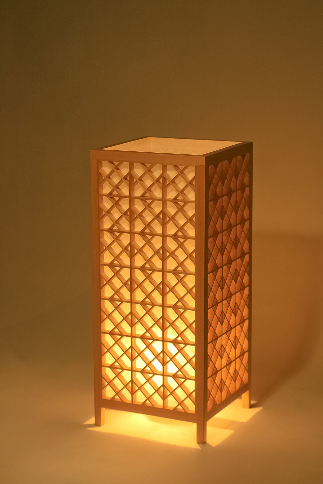 Kinoakari: Floor Lamp – Wamasu Large WA-MAS