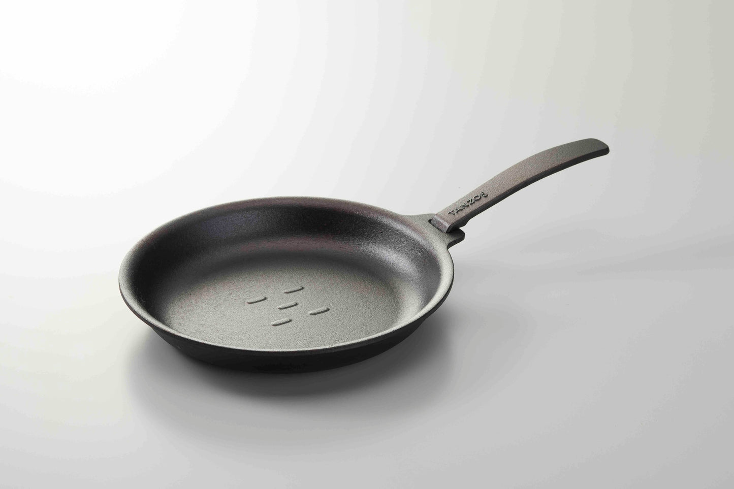 Yamaco: TANZO5 Forged Frying Pan with Glass Lid