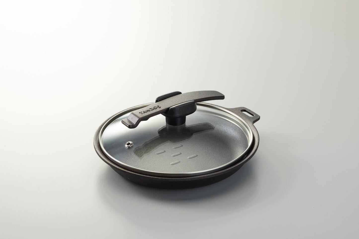 Yamaco: TANZO5 Forged Frying Pan with Glass Lid